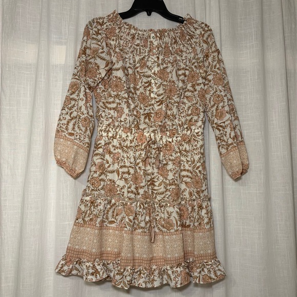 lovestitch Dresses & Skirts - Lovestitch Dress Womens Medium Cream Floral Boho Off Shoulder Smocked Mini Lurex